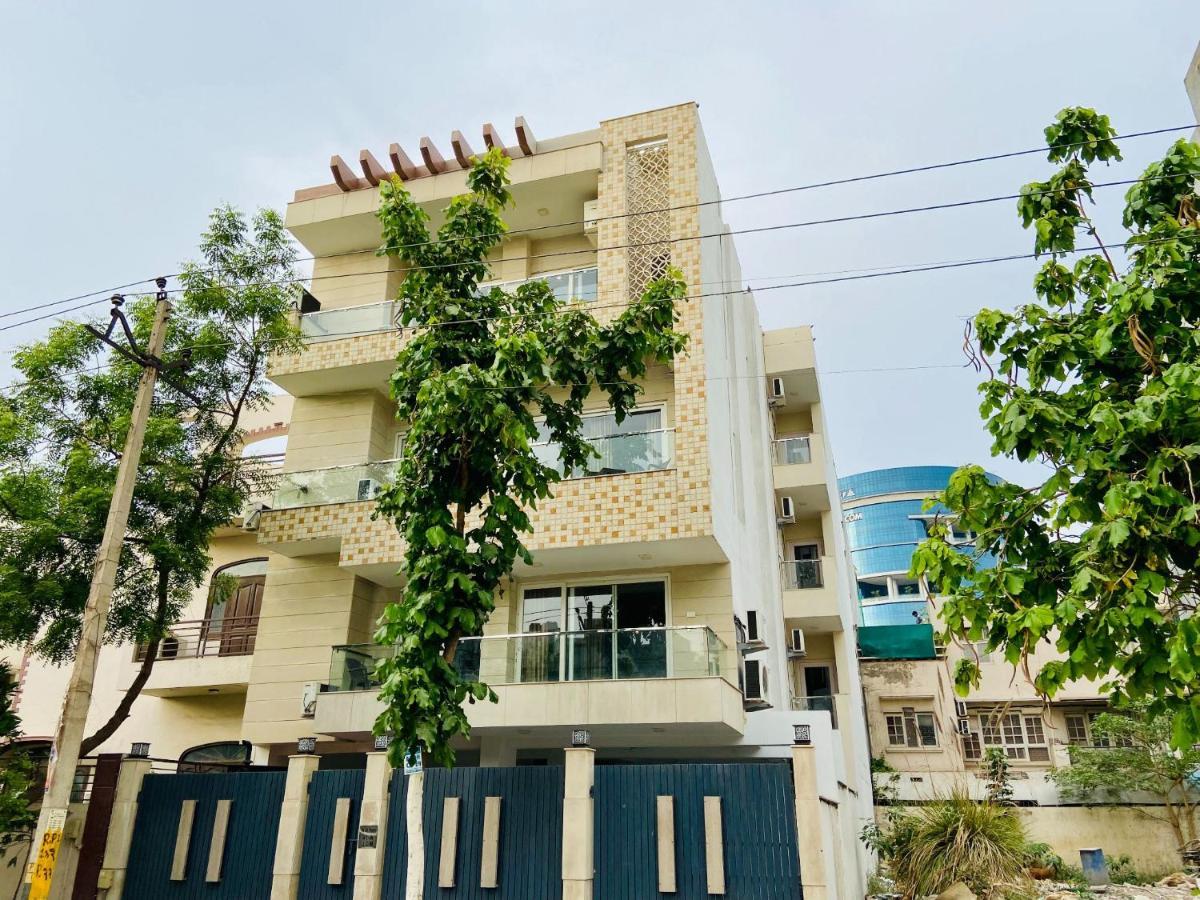 Bluo 1Bhk - Dlf Cybercity, Balcony, Lift, Parking Gurgaon Exterior photo