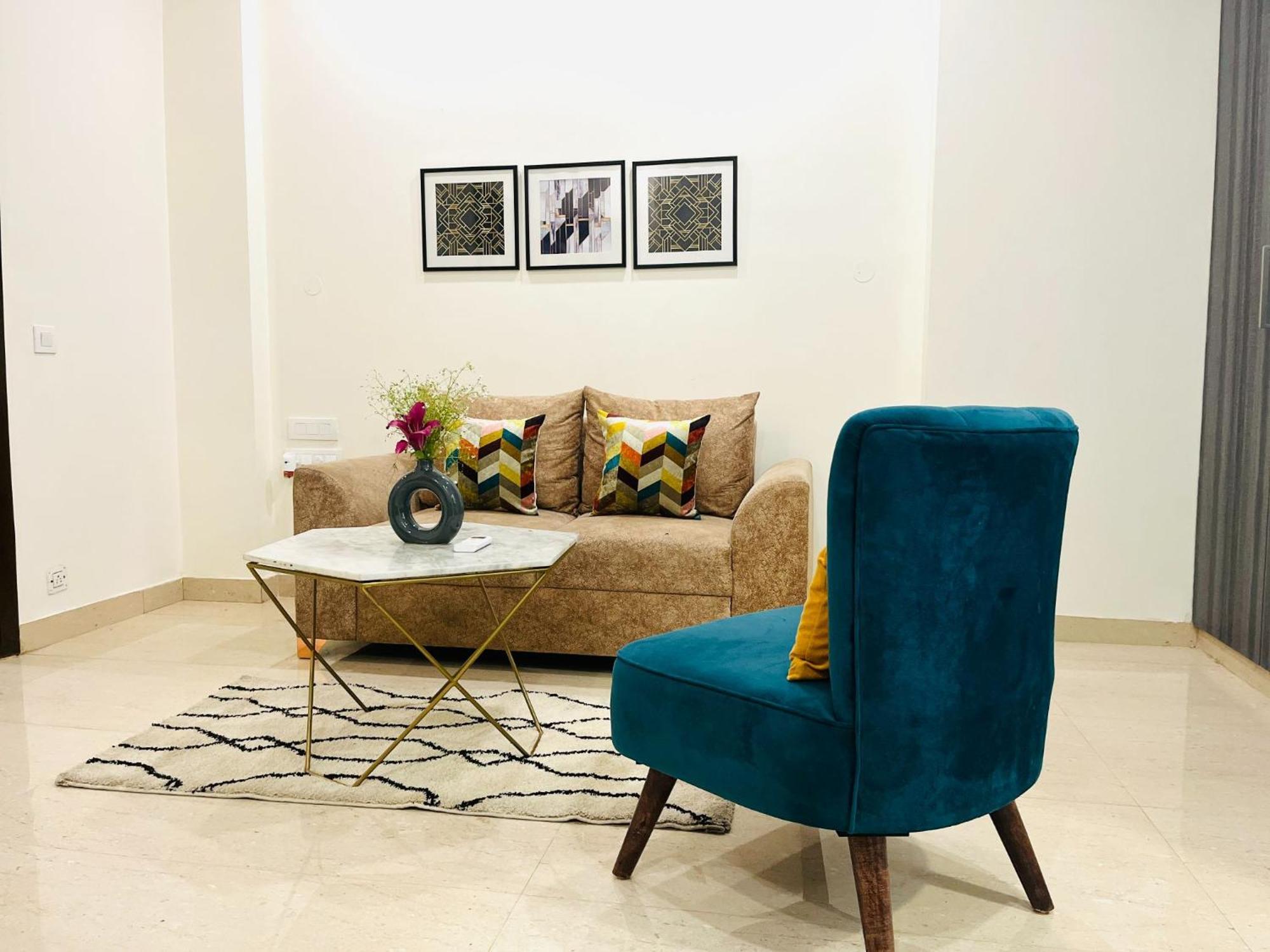 Bluo 1Bhk - Dlf Cybercity, Balcony, Lift, Parking Gurgaon Exterior photo